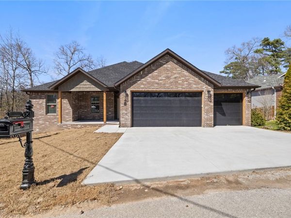 18 Kendal Drive, Bella Vista, AR 72714