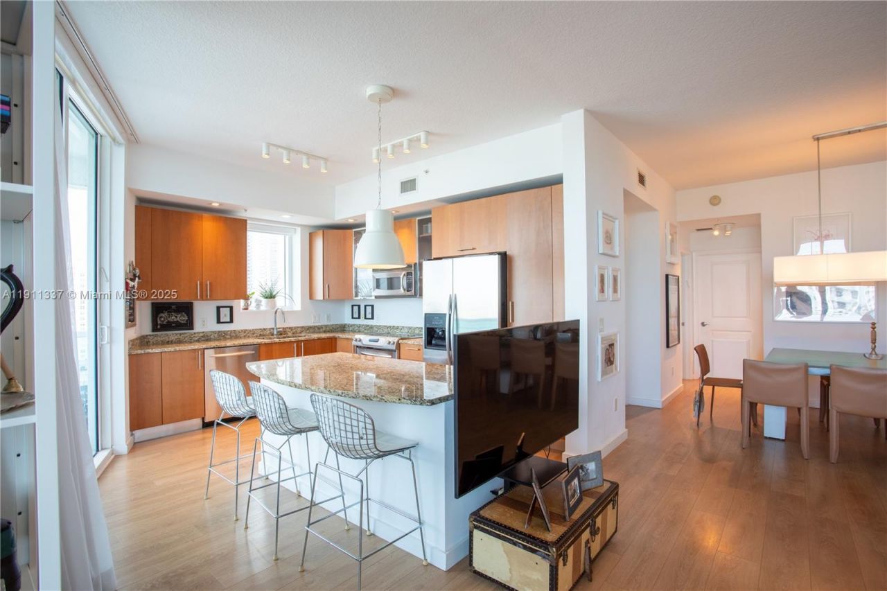 1945 S Ocean Dr, Unit 1108, Hallandale Beach, FL 33009 Photo