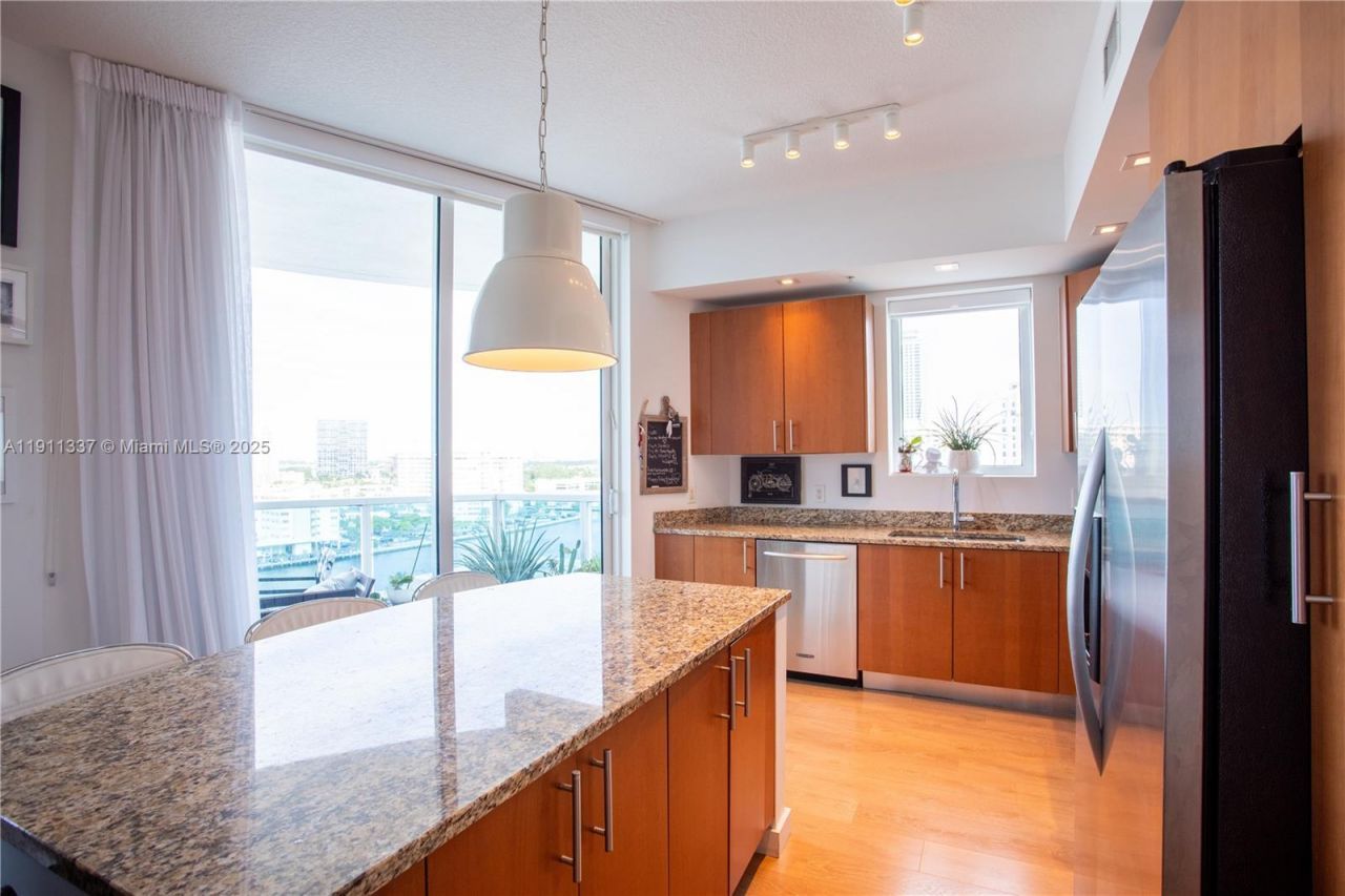 1945 S Ocean Dr, Unit 1108, Hallandale Beach, FL 33009 Photo