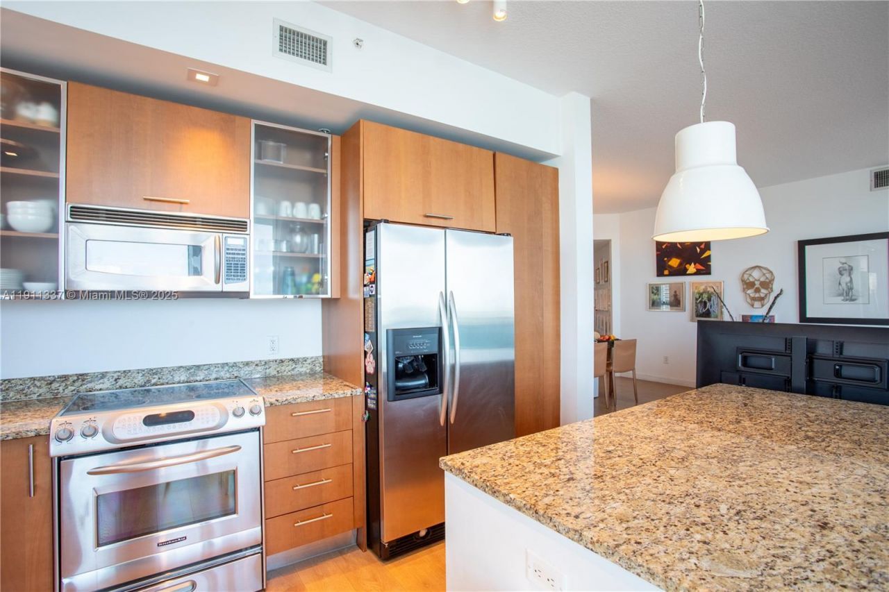 1945 S Ocean Dr, Unit 1108, Hallandale Beach, FL 33009 Photo