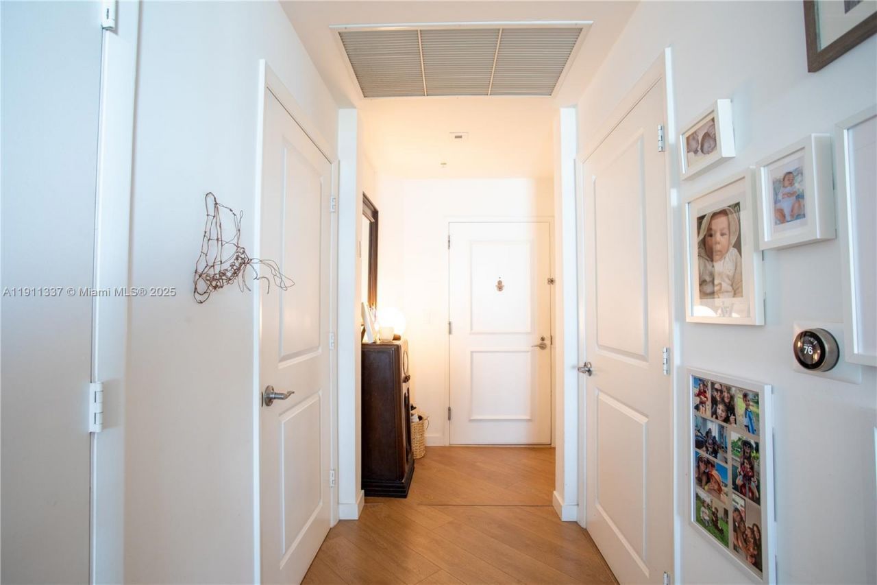 1945 S Ocean Dr, Unit 1108, Hallandale Beach, FL 33009 Photo