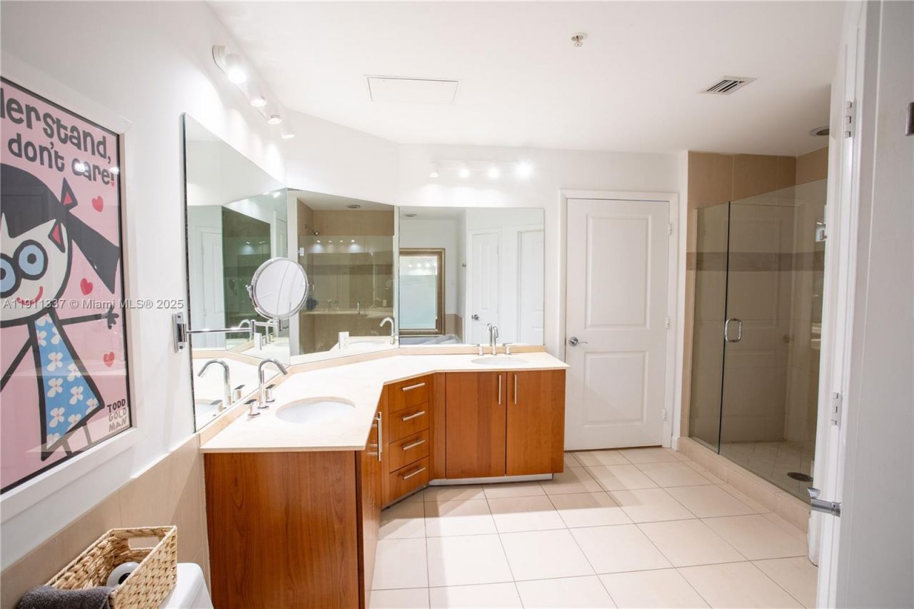 1945 S Ocean Dr, Unit 1108, Hallandale Beach, FL 33009 Photo