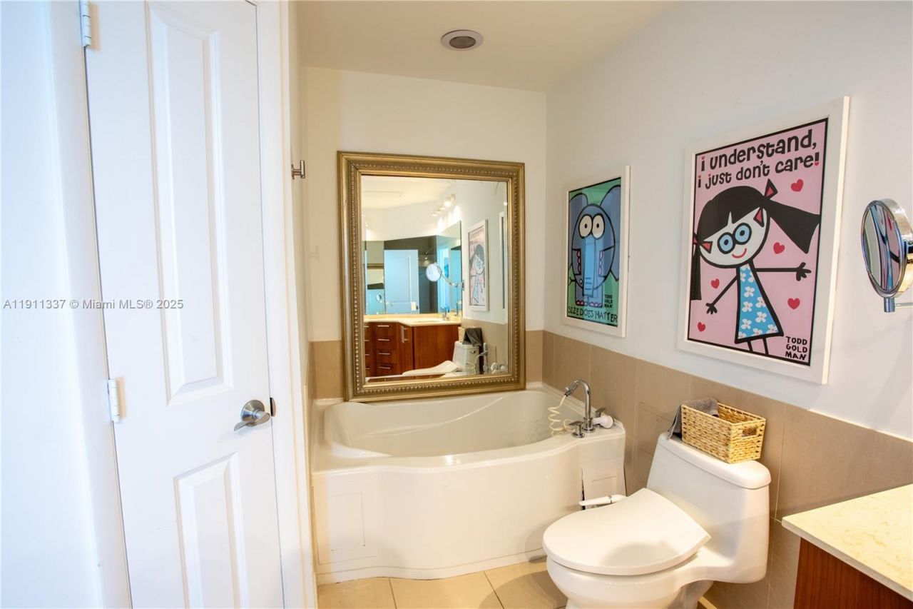 1945 S Ocean Dr, Unit 1108, Hallandale Beach, FL 33009 Photo