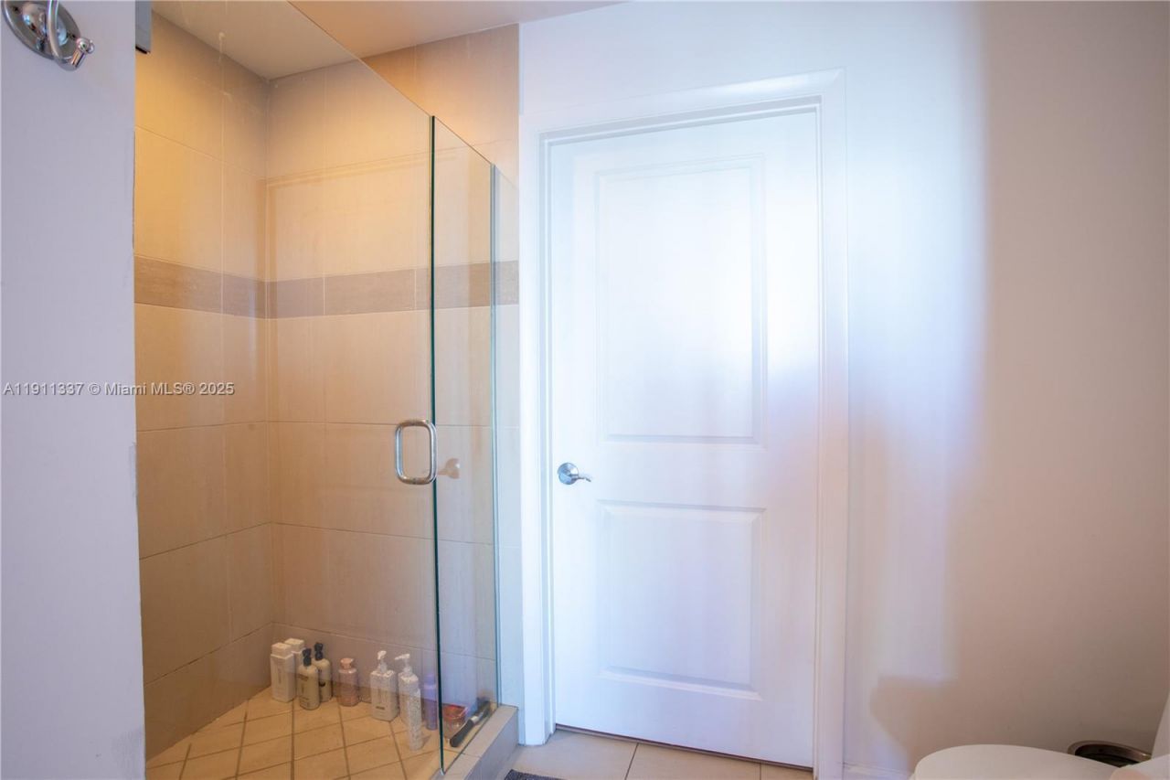 1945 S Ocean Dr, Unit 1108, Hallandale Beach, FL 33009 Photo