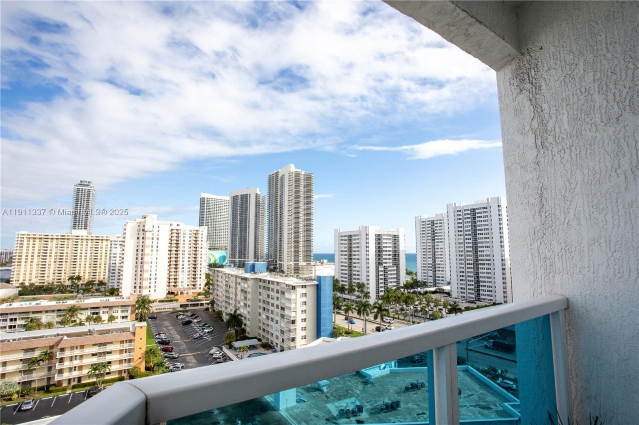 1945 S Ocean Dr, Unit 1108, Hallandale Beach, FL 33009 Photo
