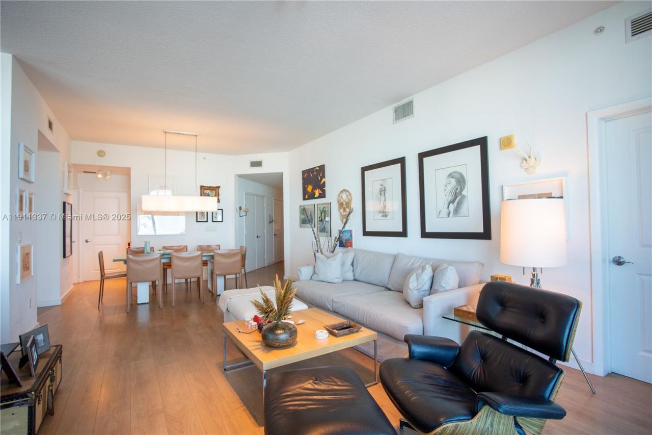 1945 S Ocean Dr, Unit 1108, Hallandale Beach, FL 33009 Photo