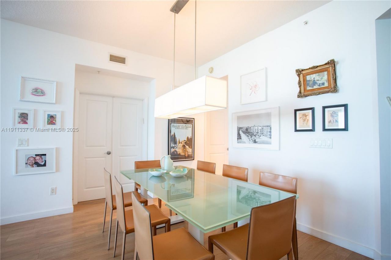 1945 S Ocean Dr, Unit 1108, Hallandale Beach, FL 33009 Photo