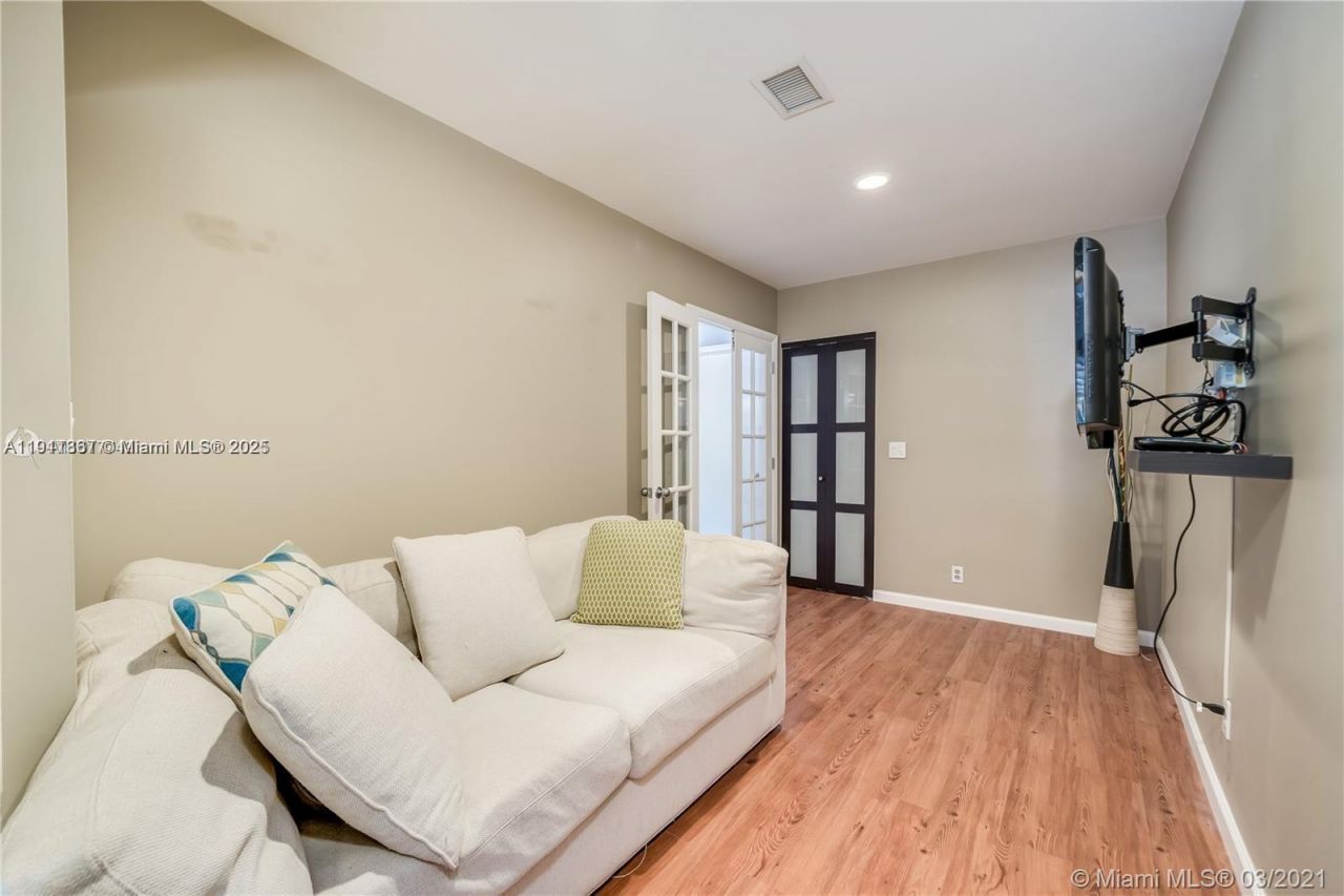 1309 Funston St (avail 04/10/2026), Unit 1309, Hollywood, FL 33019 Photo