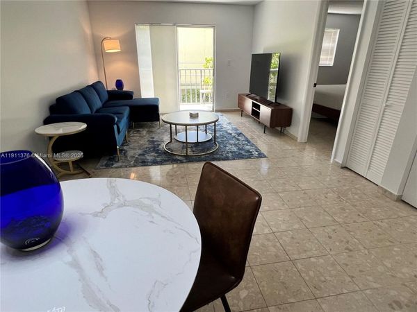 1605 Meridian Ave, Unit 202, Miami Beach, FL 33139