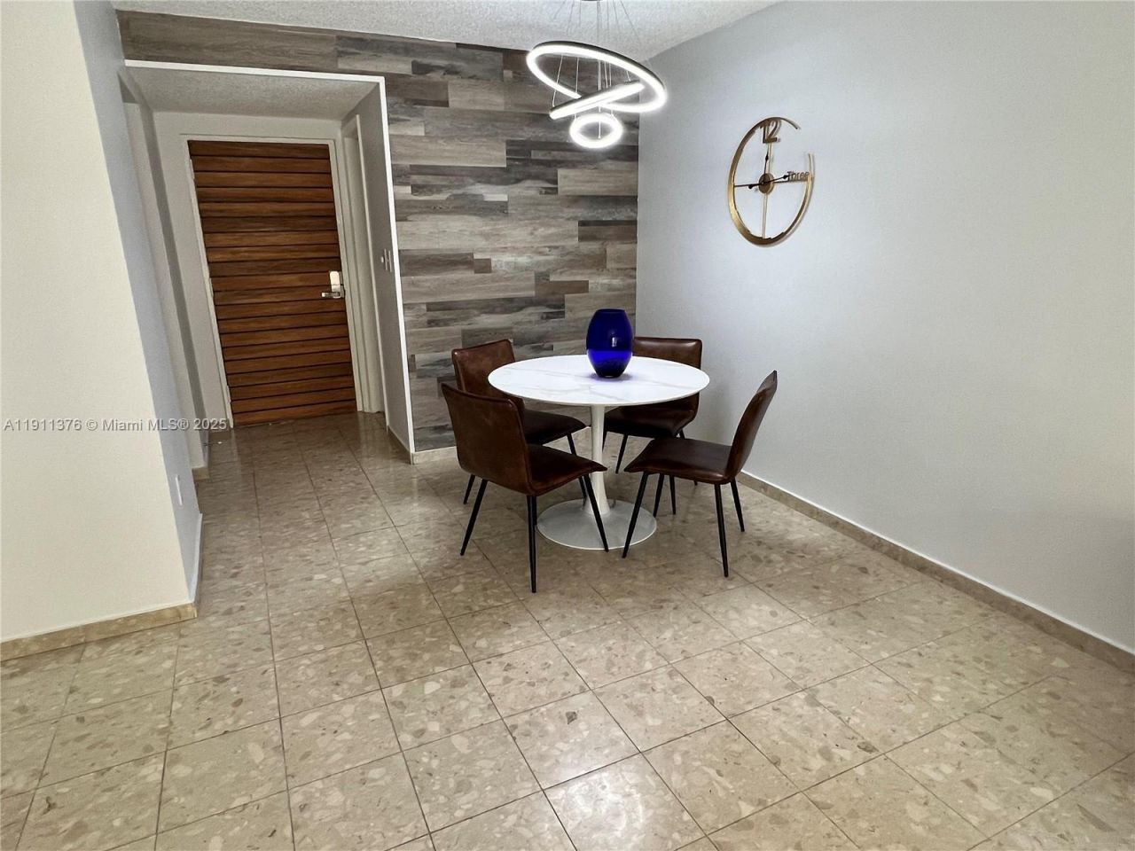 1605 Meridian Ave, Unit 202, Miami Beach, FL 33139 Photo