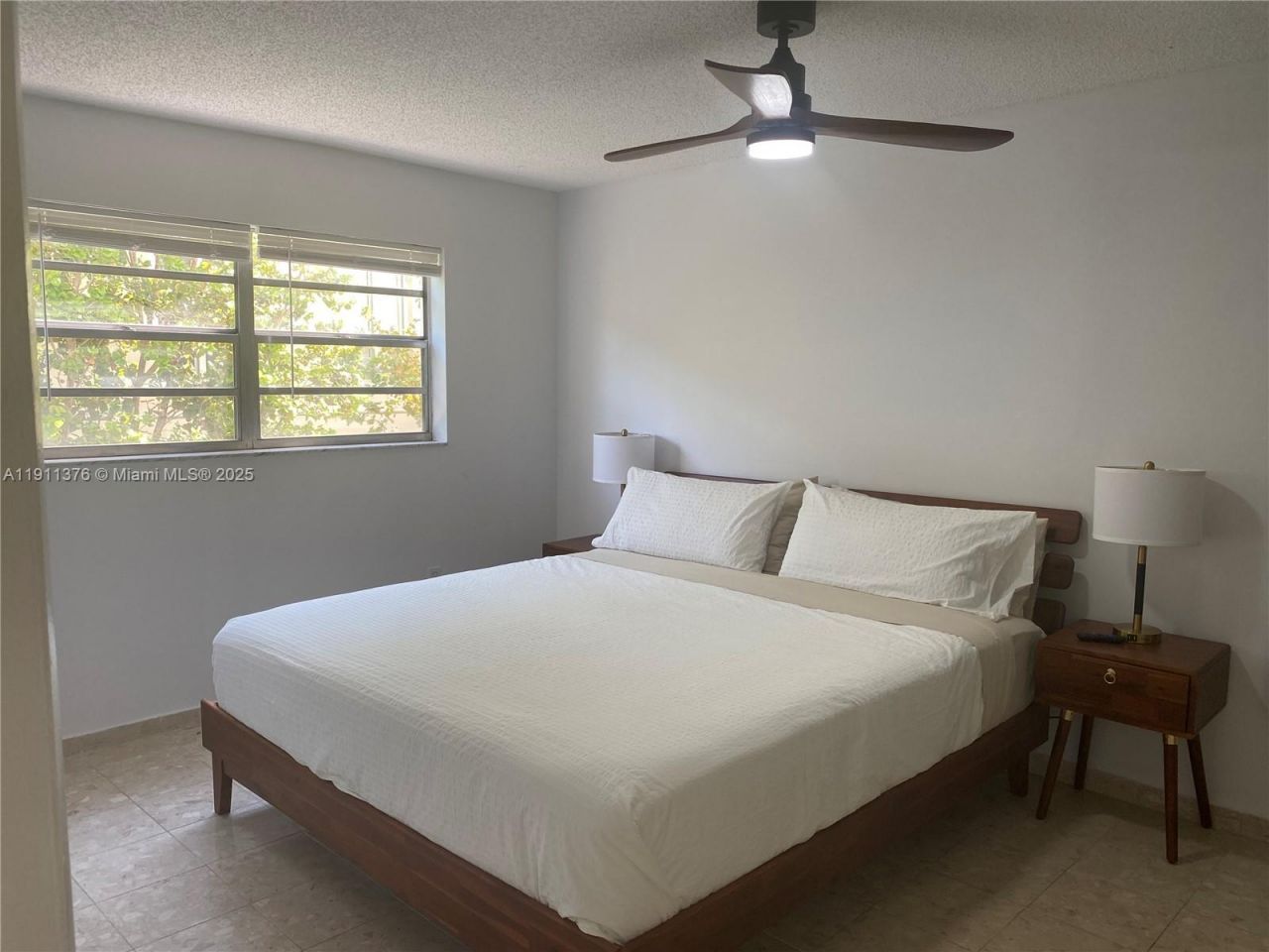 1605 Meridian Ave, Unit 202, Miami Beach, FL 33139 Photo