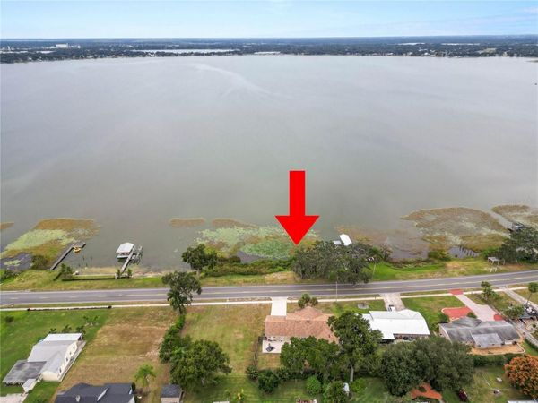 1316 LAKE ARIANA BOULEVARD, AUBURNDALE, FL 33823