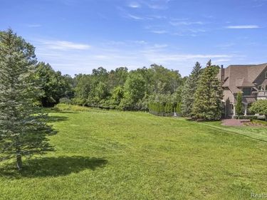 18197 Shelley Pond Court, Northville, MI 48168