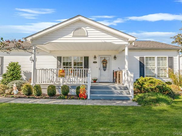 1407 Middle Road, Unit 258, Calverton, NY 11933