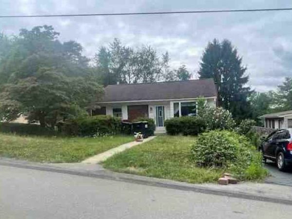 1905 Fox Ave, Beaver Falls, PA 15010