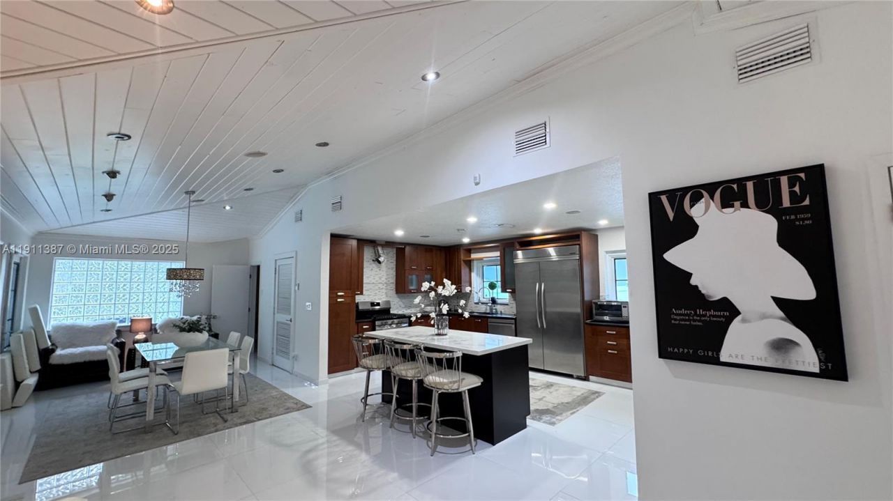 1332 Van Buren St (avail 04/01/2026), Hollywood, FL 33019 Photo