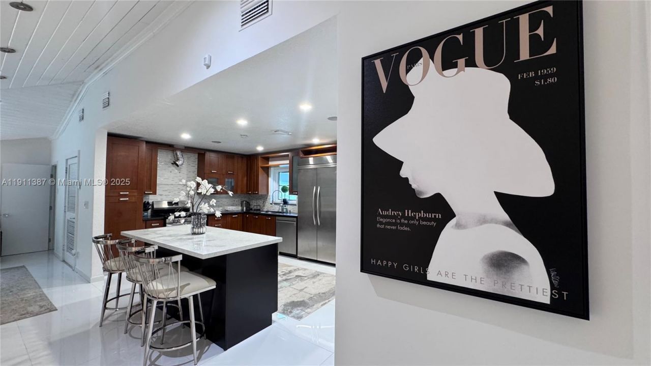 1332 Van Buren St (avail 04/01/2026), Hollywood, FL 33019 Photo