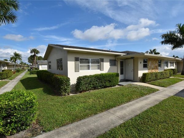 2765 E Emory Drive, Unit H, West Palm Beach, FL 33415