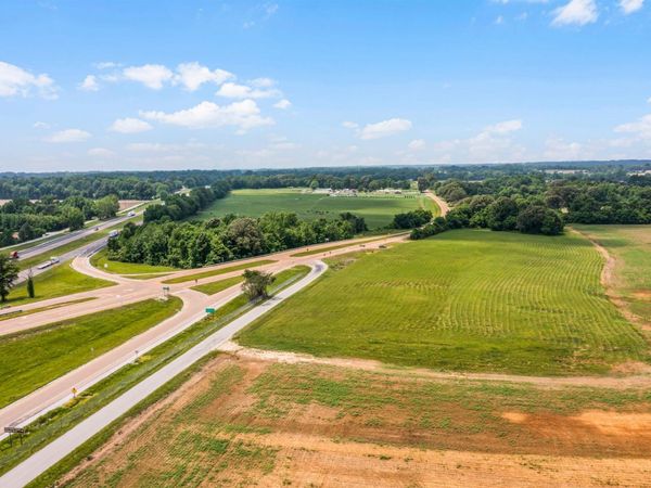 00 70 E Highway, Bells, TN 38006