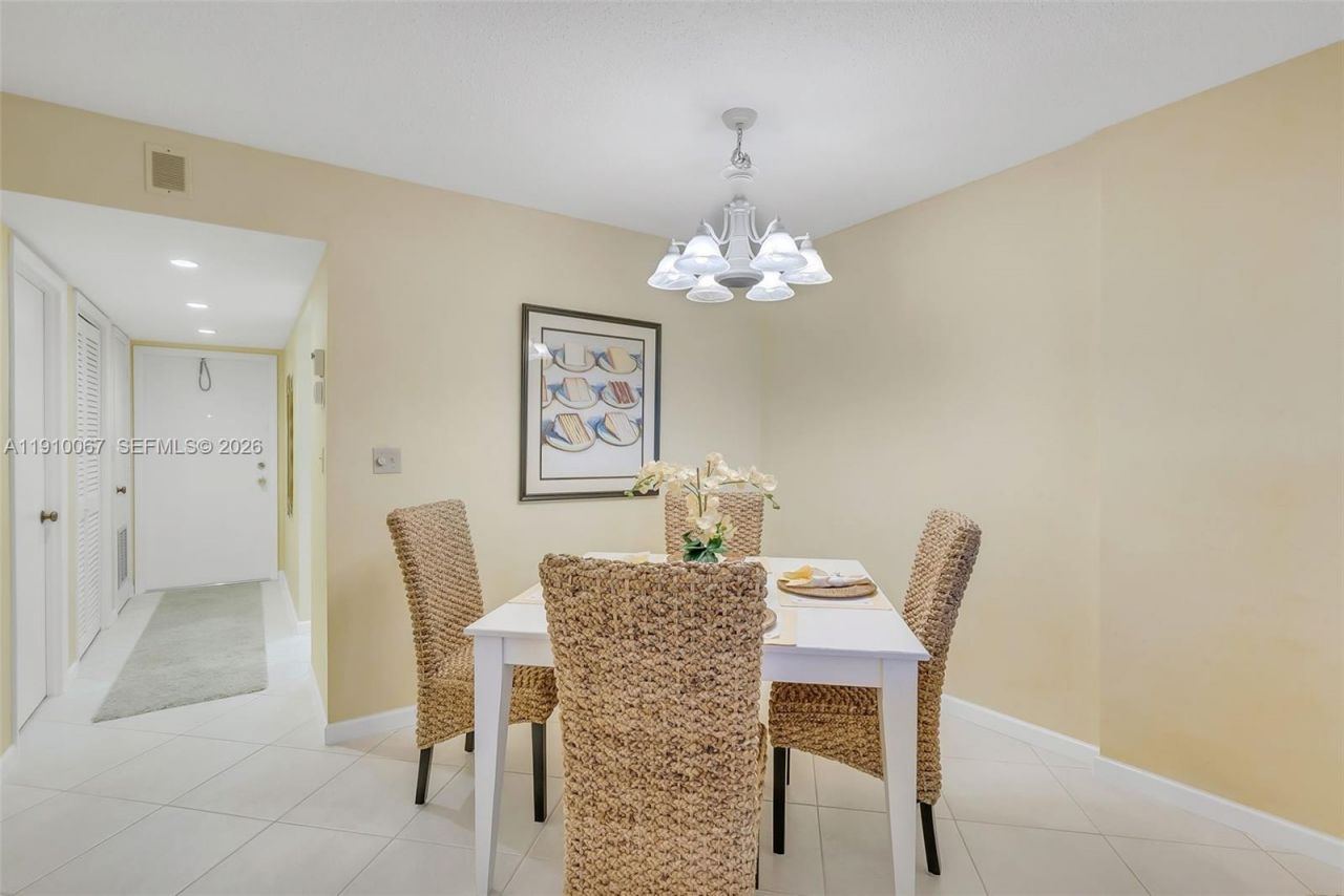 555 NW 4th Ave, Unit 2200, Boca Raton, FL 33432 Photo