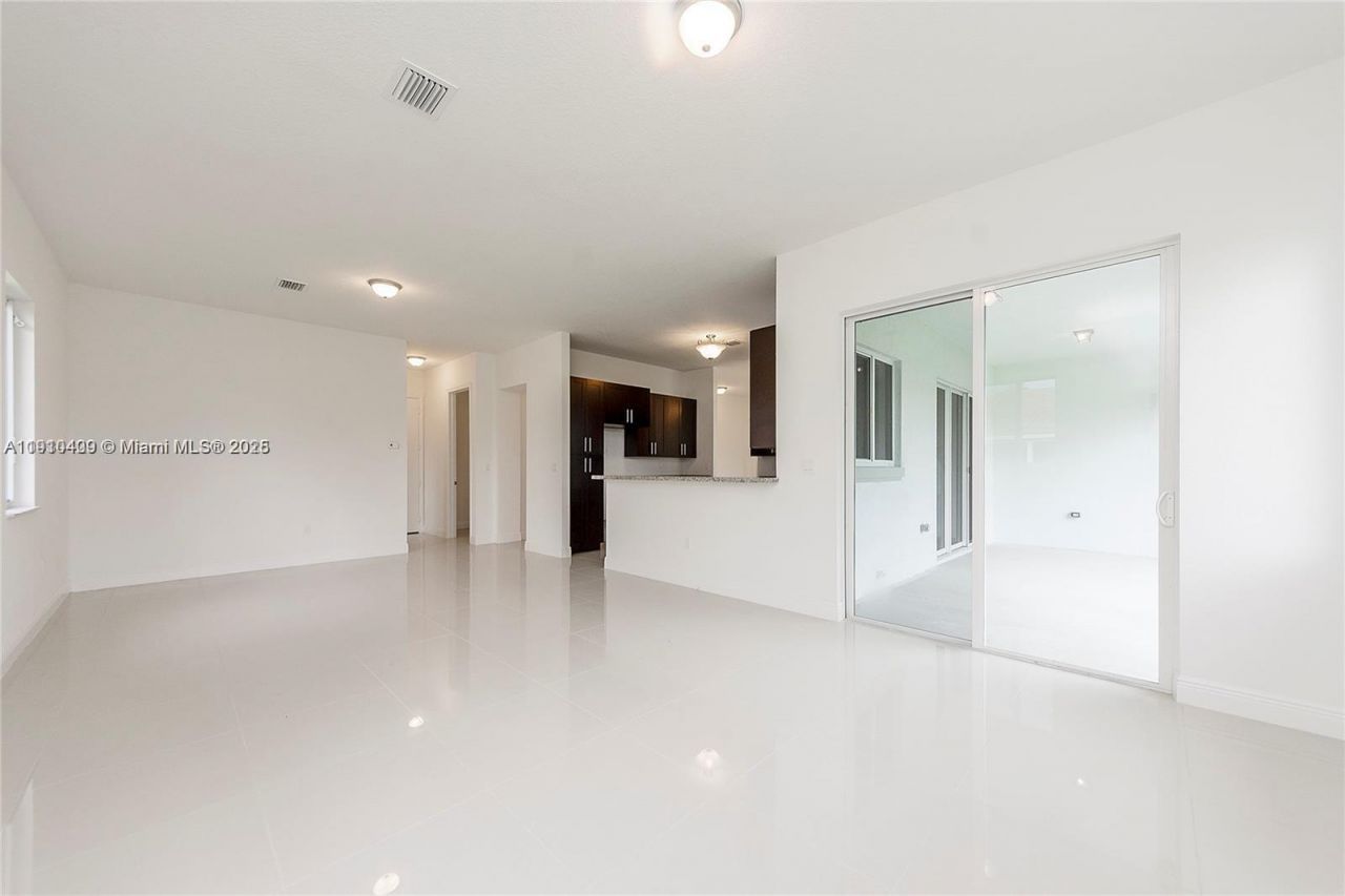 9341 SW 174th St, Palmetto Bay, FL 33157 Photo