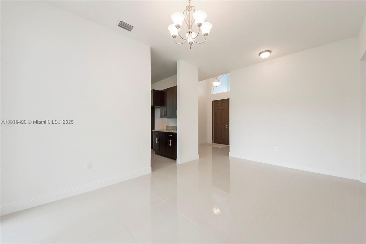 9341 SW 174th St, Palmetto Bay, FL 33157 Photo