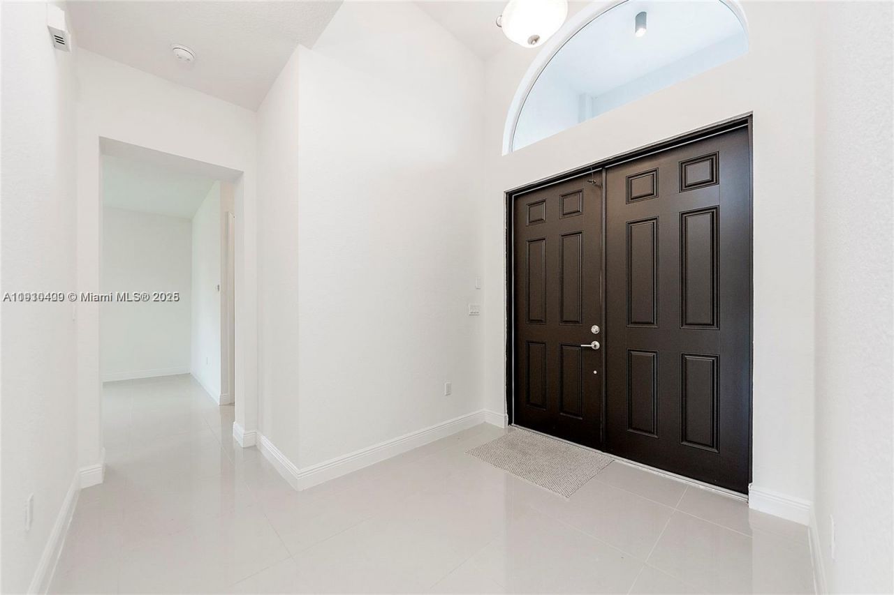 9341 SW 174th St, Palmetto Bay, FL 33157 Photo