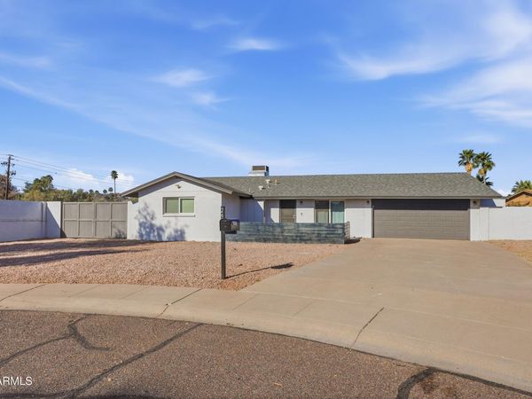 2914 E CACTUS Road, Phoenix, AZ 85032