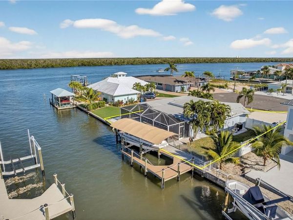467 Madison CT, FORT MYERS BEACH, FL 33931