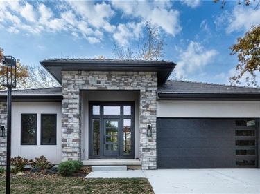 111 Teton Ridge, Lake Winnebago, MO 64034