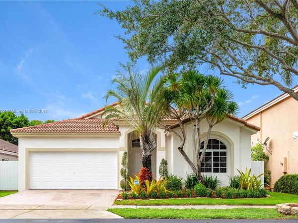 5334 NW 111th Ct, Doral, FL 33178