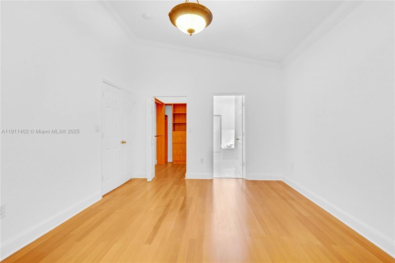 5334 NW 111th Ct, Doral, FL 33178 Photo