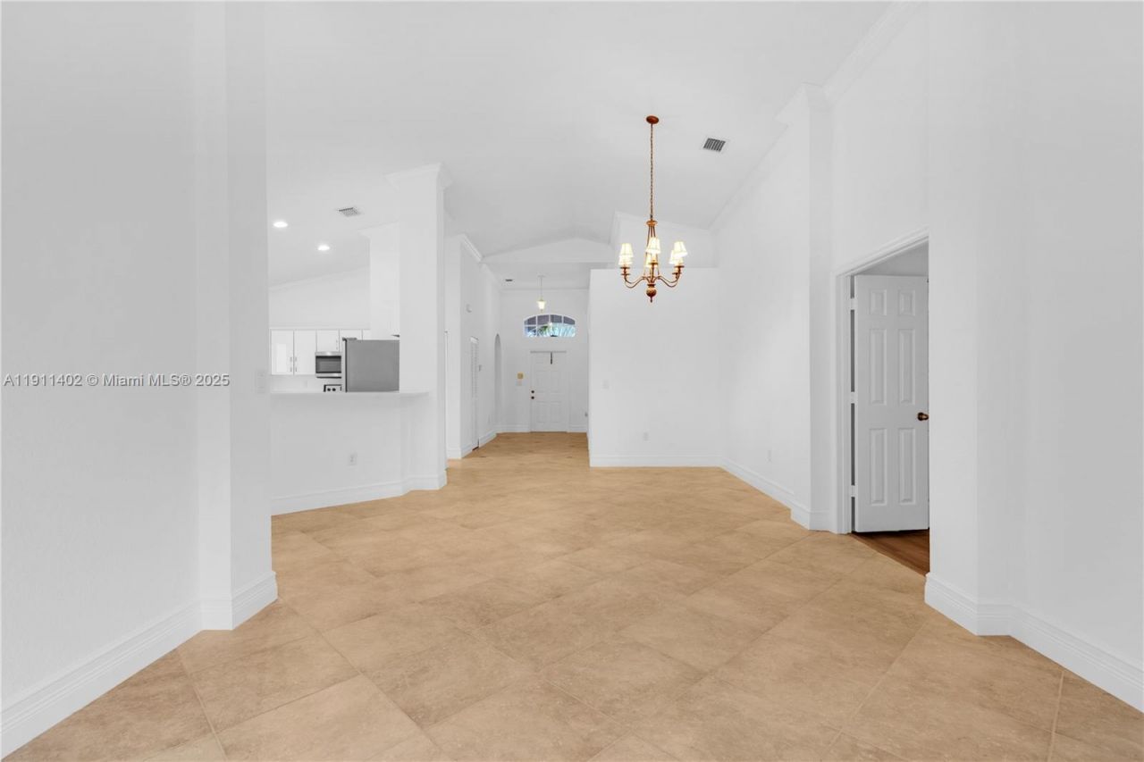 5334 NW 111th Ct, Doral, FL 33178 Photo