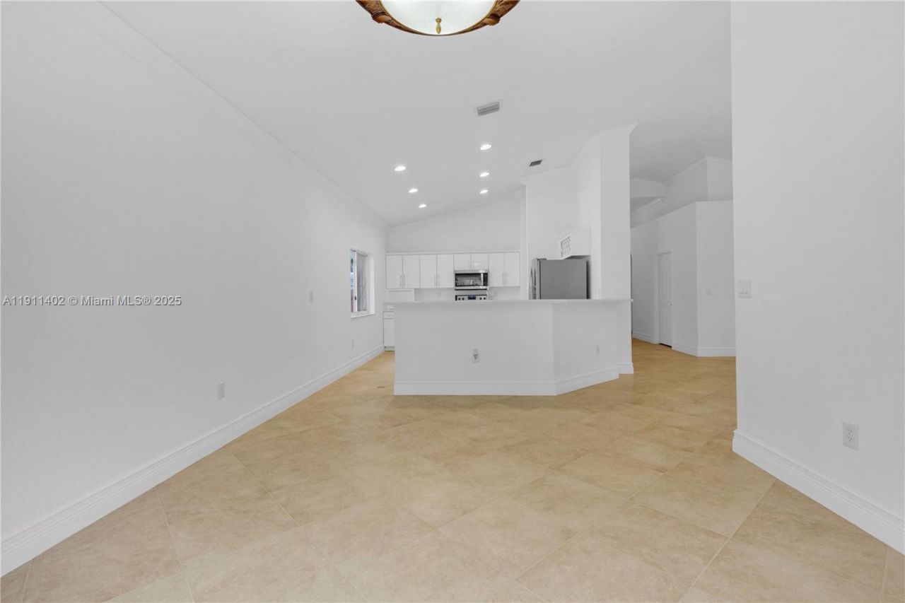 5334 NW 111th Ct, Doral, FL 33178 Photo