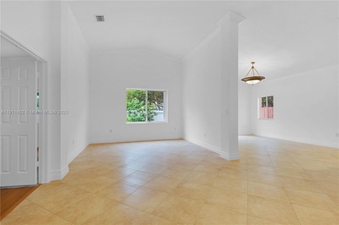 5334 NW 111th Ct, Doral, FL 33178 Photo