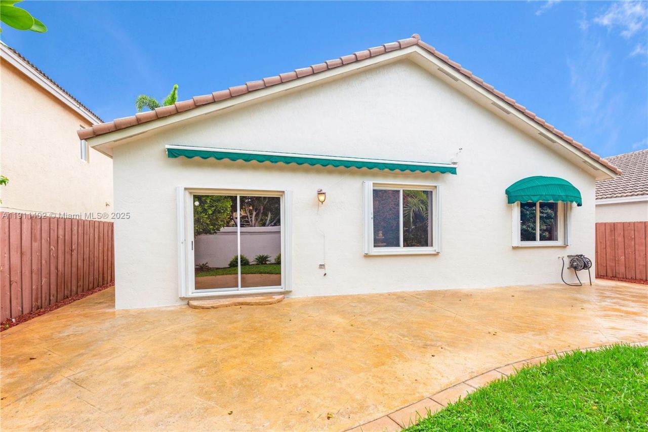 5334 NW 111th Ct, Doral, FL 33178 Photo