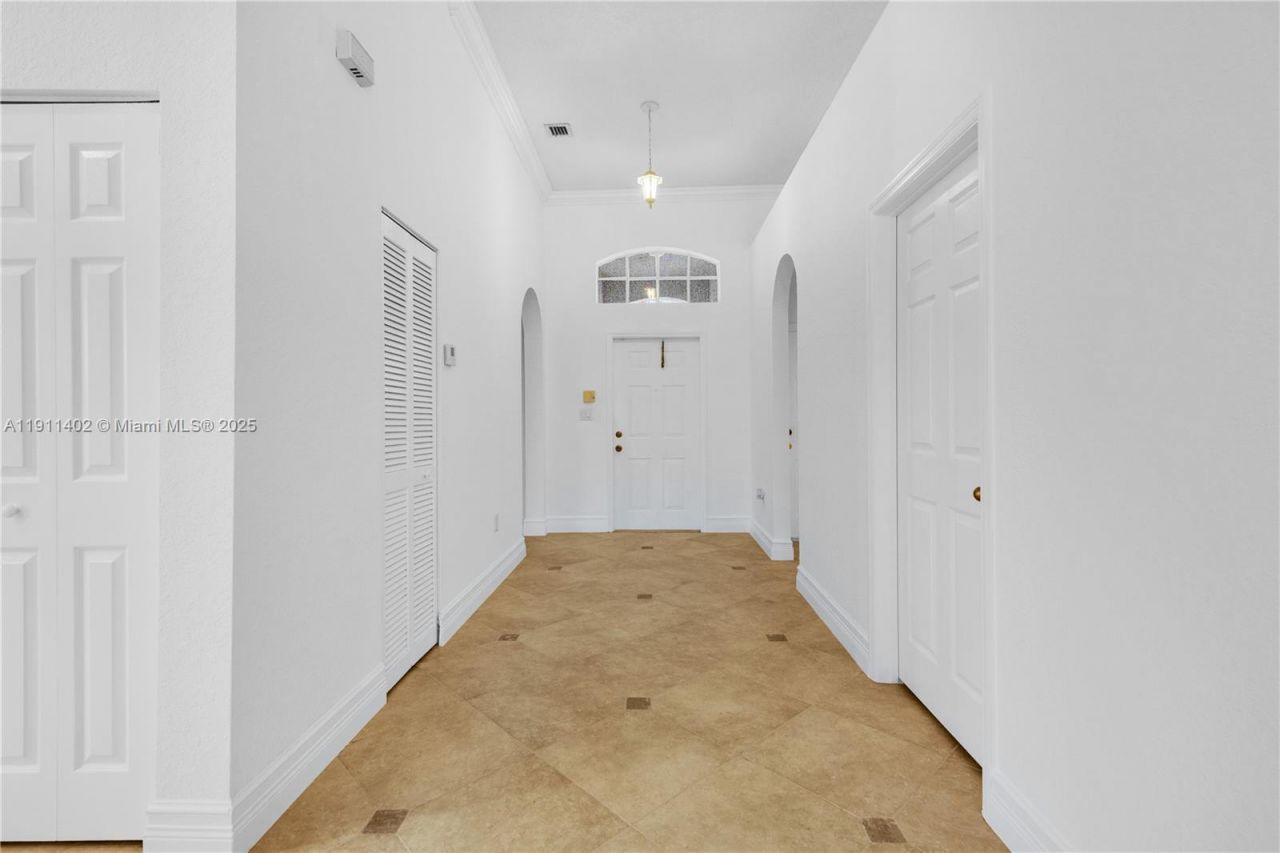 5334 NW 111th Ct, Doral, FL 33178 Photo