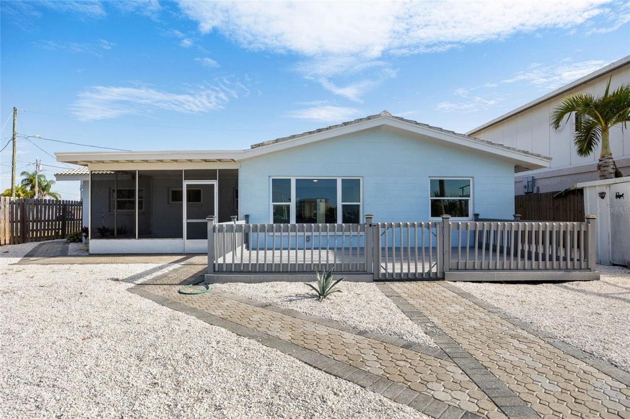 360 145th Avenue E, Madeira Beach, FL 33708 Photo