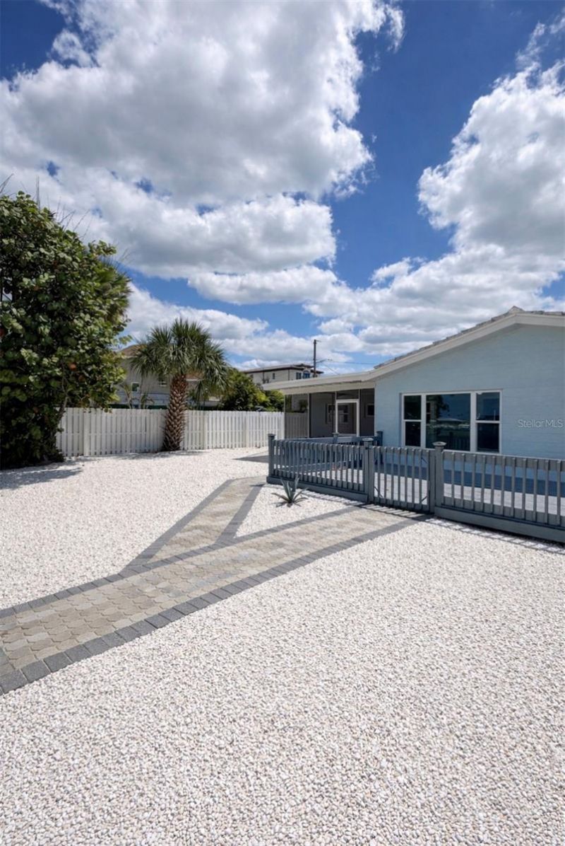 360 145th Avenue E, Madeira Beach, FL 33708 Photo