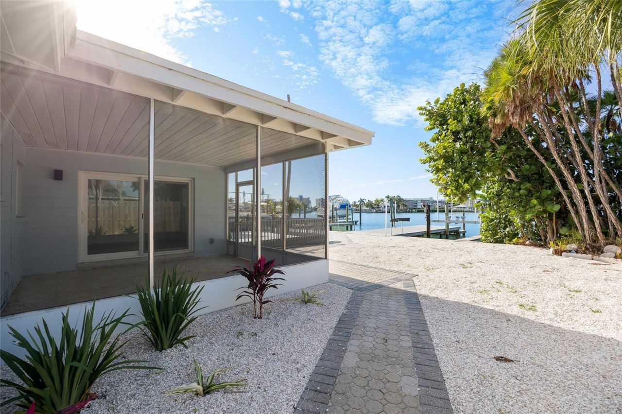 360 145th Avenue E, Madeira Beach, FL 33708 Photo