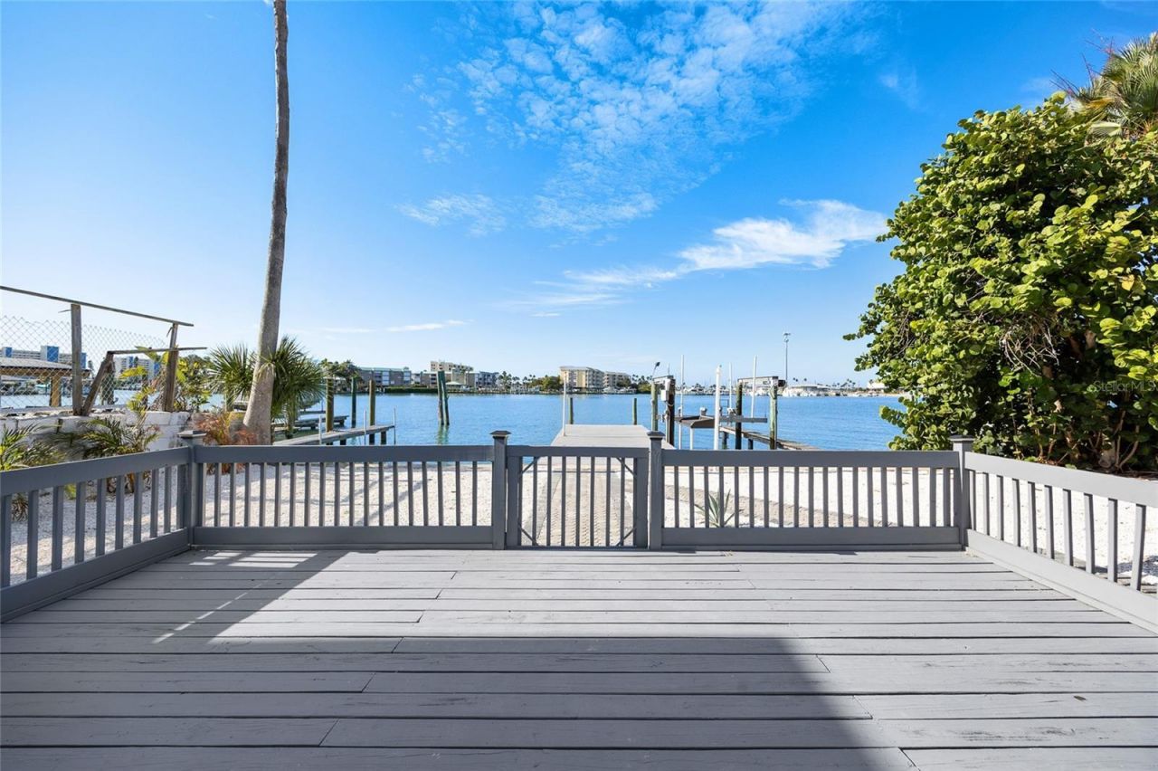 360 145th Avenue E, Madeira Beach, FL 33708 Photo