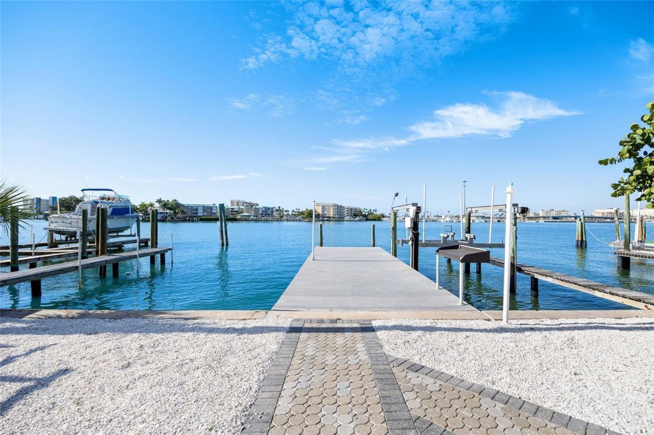 360 145th Avenue E, Madeira Beach, FL 33708 Photo