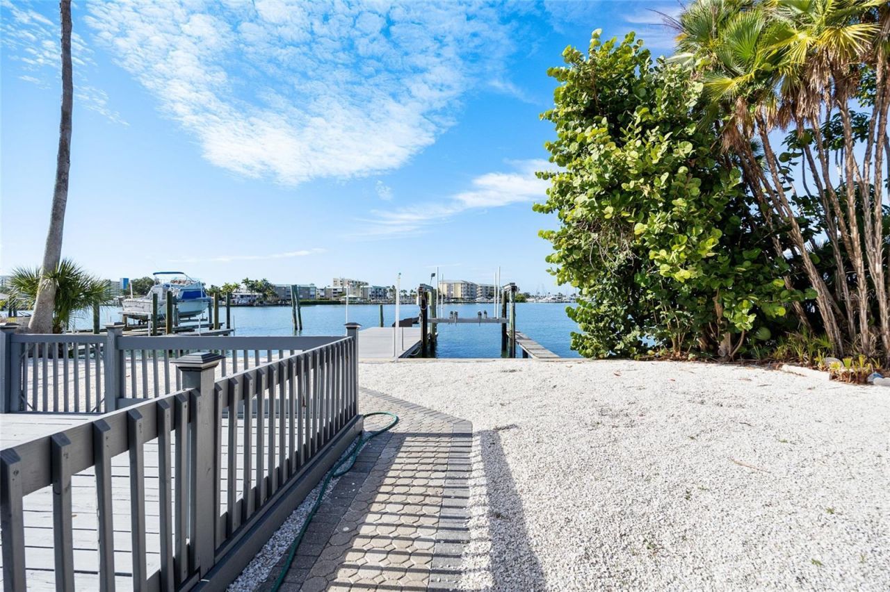 360 145th Avenue E, Madeira Beach, FL 33708 Photo