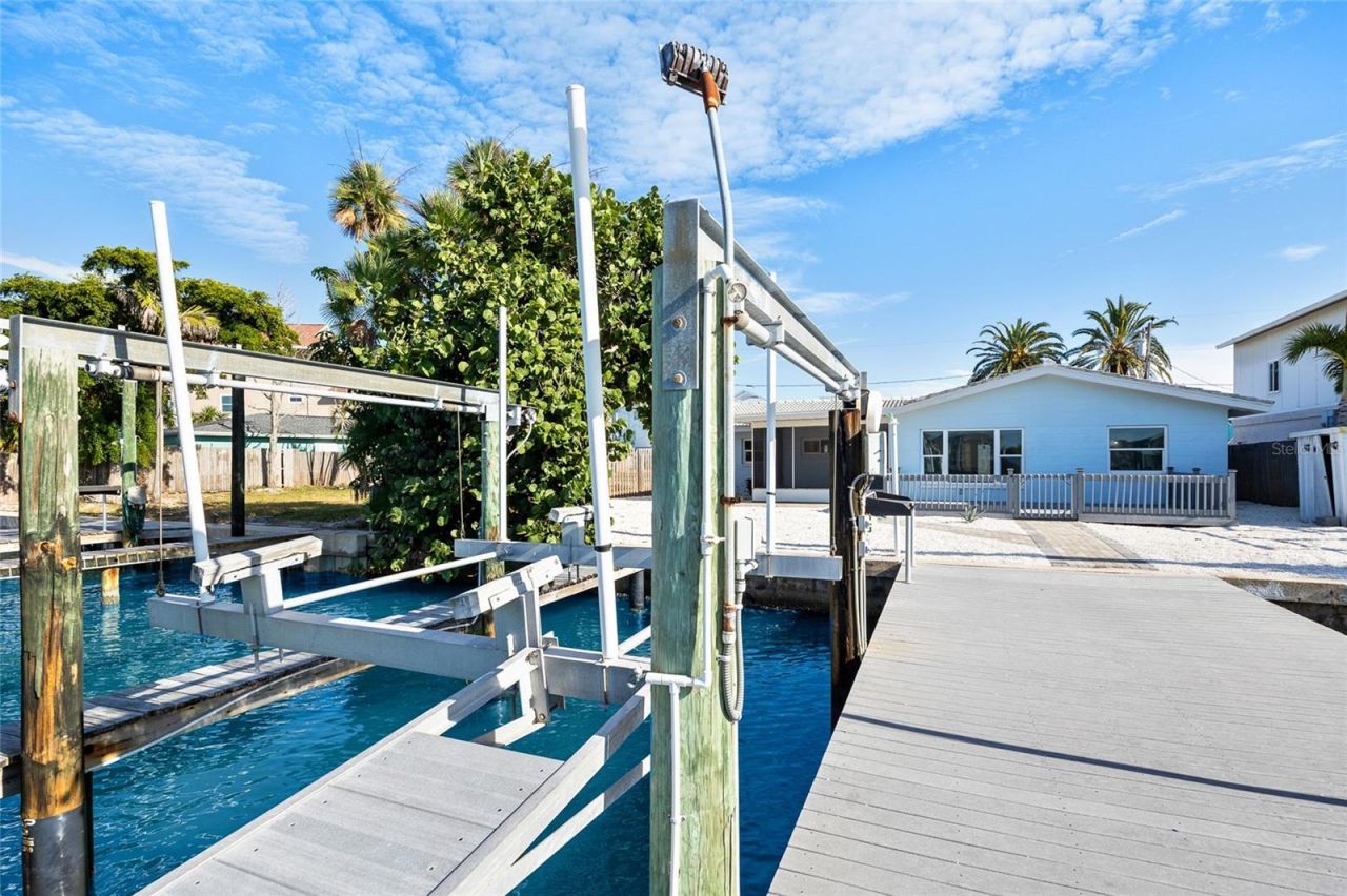 360 145th Avenue E, Madeira Beach, FL 33708 Photo