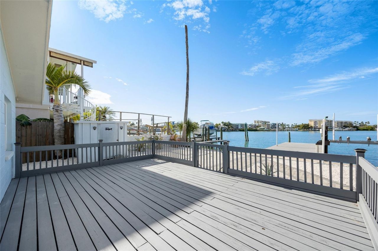 360 145th Avenue E, Madeira Beach, FL 33708 Photo