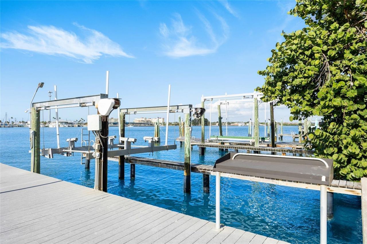 360 145th Avenue E, Madeira Beach, FL 33708 Photo