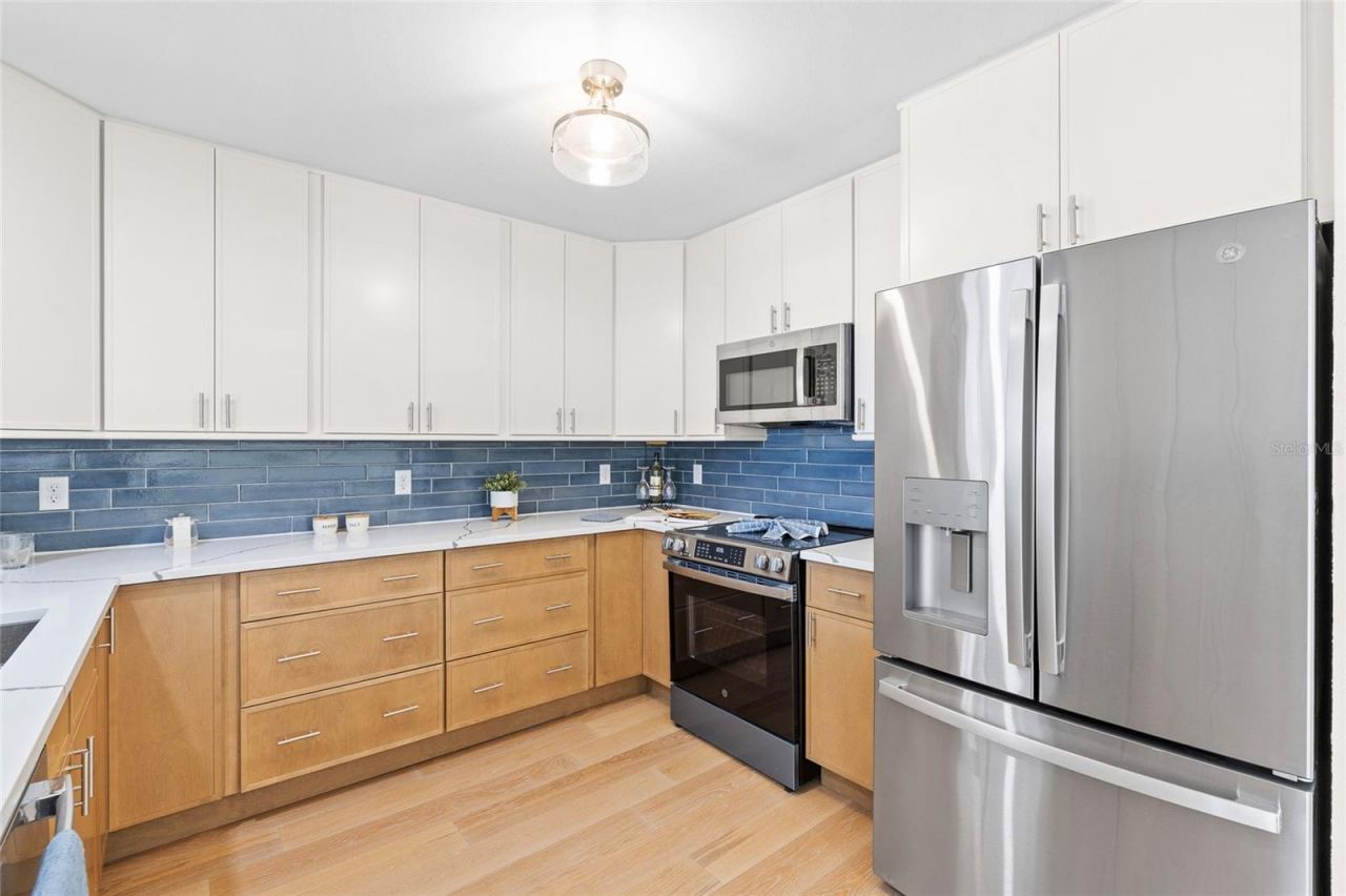 360 145th Avenue E, Madeira Beach, FL 33708 Photo