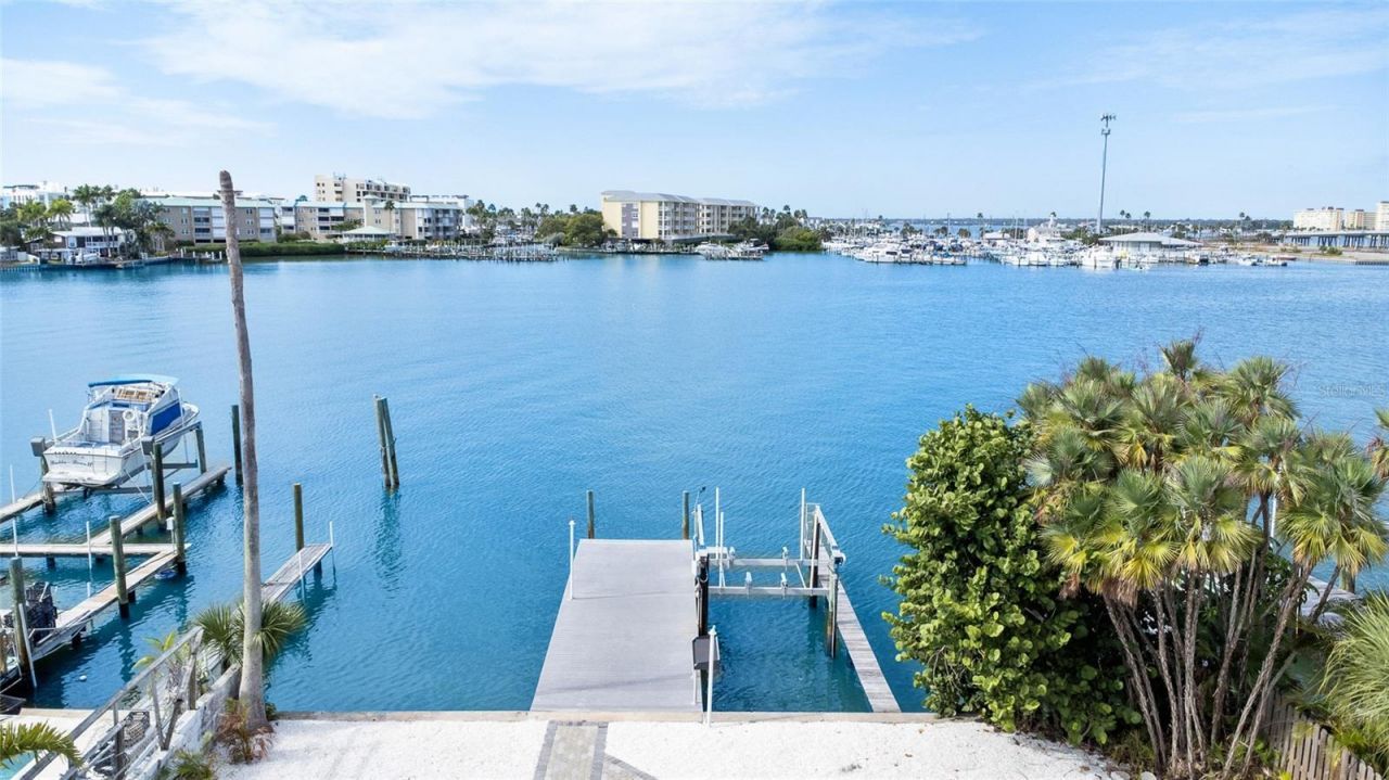 360 145th Avenue E, Madeira Beach, FL 33708 Photo