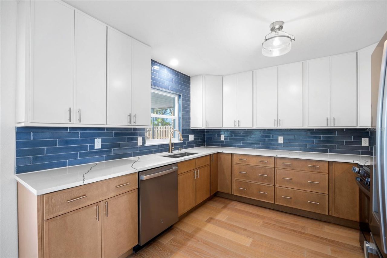 360 145th Avenue E, Madeira Beach, FL 33708 Photo