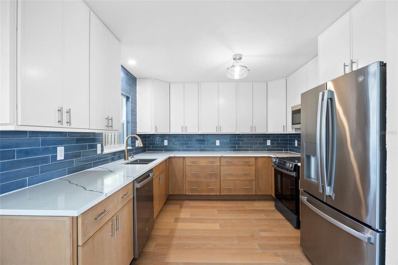 360 145th Avenue E, Madeira Beach, FL 33708 Photo